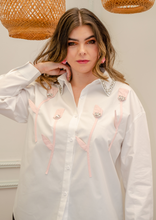 Cargar imagen en el visor de la galería, BLUSA ROSA PEDRERIA
