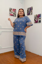 Cargar imagen en el visor de la galería, CONJUNTO INDIGO ARABESCO

