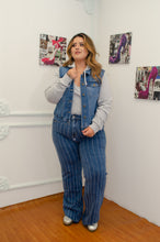 Cargar imagen en el visor de la galería, CHAQUETA JEAN CAPOTA
