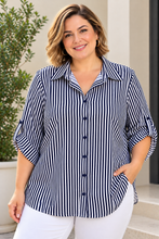 Cargar imagen en el visor de la galería, BLUSA LINEAS AZUL
